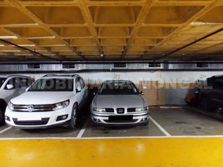 Aparcament cotxe  Avinguda de la república argentina 60. Plaza de parking en venta, parking privado sant ildefons
