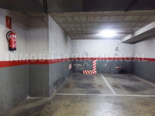 Aparcament cotxe a Carrer de la Llibertat 9