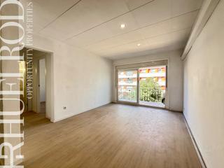Etagenwohnung  Avinguda sant esteve. Piso reformado en granollers