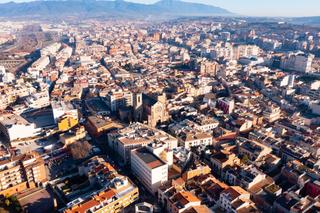 Etagenwohnung  Carrer ripollès. Piso de obra nueva con parking y trastero