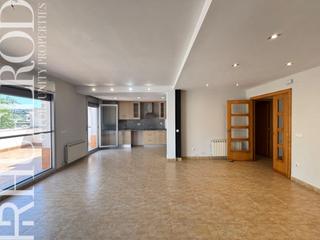 Planta baja  Carrer extremadura. Planta baja en pineda de mar: amplitud, luz y tranquilidad. hipo