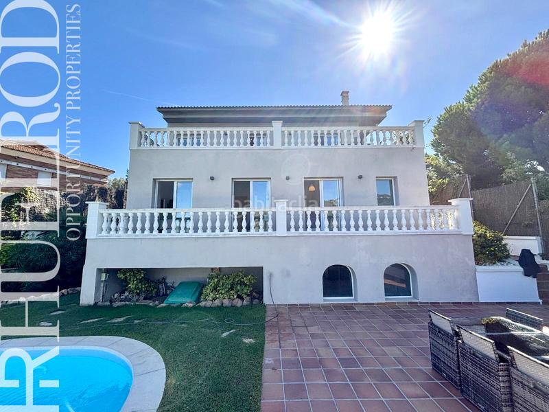 Foto 8cf8649a-647a-4d80-a737-9473f3fdf279. Chalet avec cheminée chauffage parking piscine dans Calella