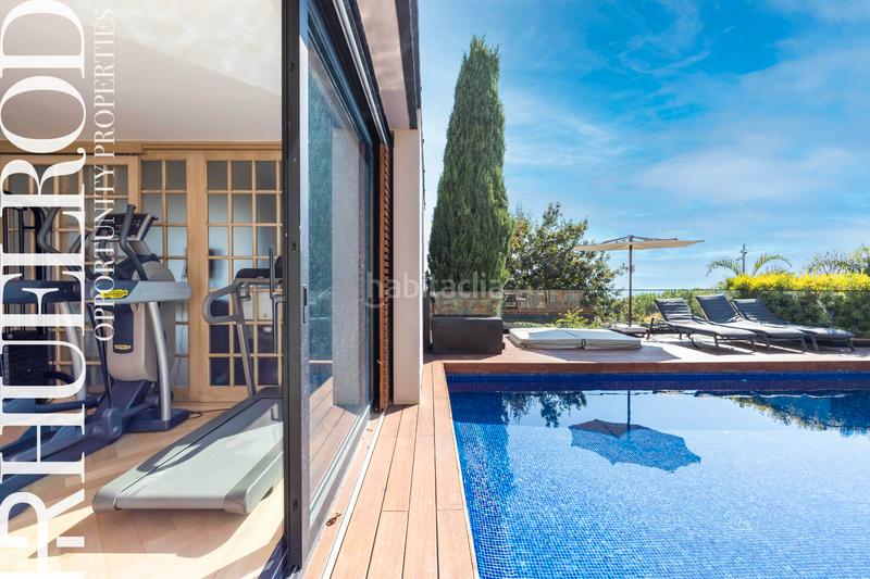 Foto 2a871c2a-c69d-4700-859c-67dadf7d2ce1. Casa en carrer francesc castells 14p espectacular casa en Calella