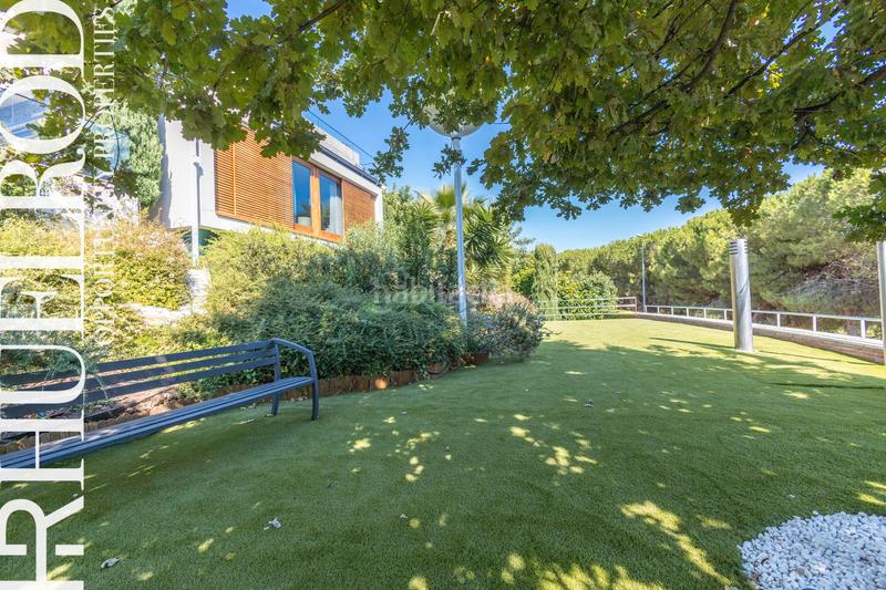 Foto 7a8dd12b-6ce7-4df4-8e06-c935f92c73a4. Casa en carrer francesc castells 14p espectacular casa en Calella