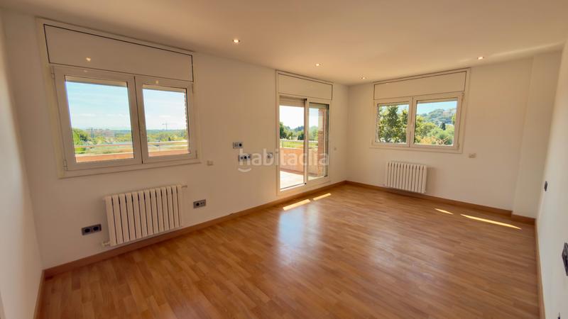 Foto 3bc4bc5a-b8fb-455c-8337-f5e7175e1473. Chalet in avinguda 312 6 in Montmar Castelldefels