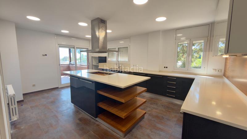 Foto 4452de32-9765-4469-8cc3-aa7cbf303445. Chalet in avinguda 312 6 in Montmar Castelldefels