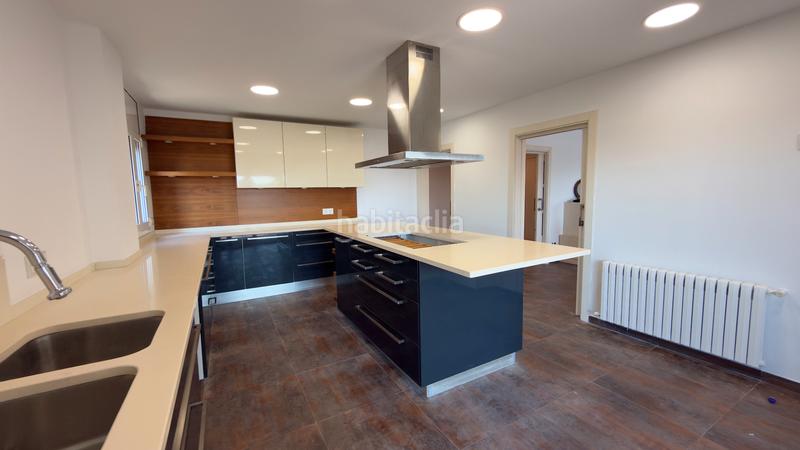 Foto 581d93df-ddfd-4afc-9c10-1e0777179acf. Chalet in avinguda 312 6 in Montmar Castelldefels