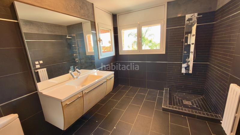 Foto 643ac4ff-6d86-4bdf-b8ff-55107321c241. Chalet in avinguda 312 6 in Montmar Castelldefels