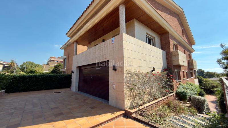 Foto 7ff77b4d-f19f-4b4d-ac39-dd7805571ccd. Chalet in avinguda 312 6 in Montmar Castelldefels