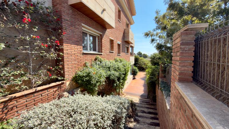 Foto a4396d75-06c0-4e67-9583-d3f2d424ab8d. Chalet in avinguda 312 6 in Montmar Castelldefels