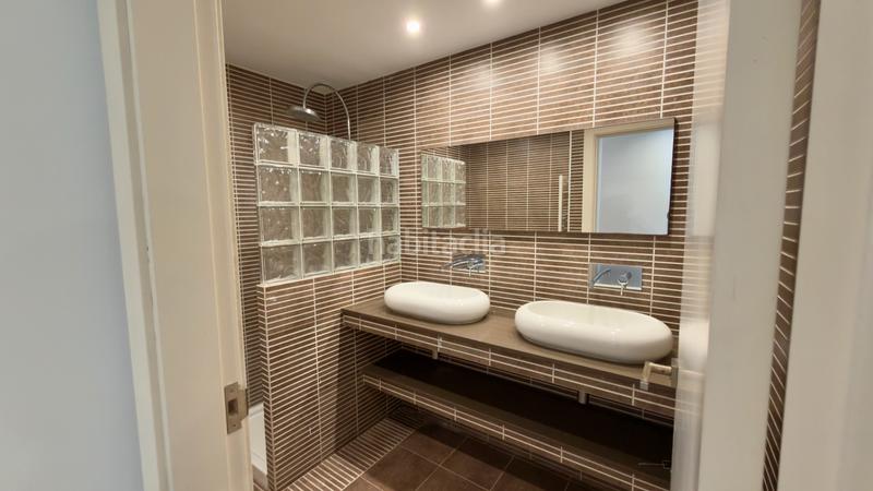 Foto f35c1bf3-e452-45f6-9cf0-c44f9cbe5100. Chalet in avinguda 312 6 in Montmar Castelldefels