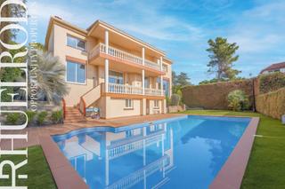 Chalet  Carrer catalunya. Chalet exclusivo en cabrils