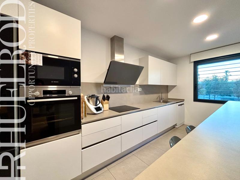 Foto 25922ee1-e66b-45a6-90fc-d1582726f802. Planta baixa amb calefacció aparcament a Lledoner Granollers