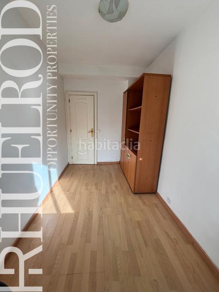 Foto 139a02bd-1260-4291-8690-b433c248dde1. Appartement dans carrer del concili de trento 90 dans Barcelona