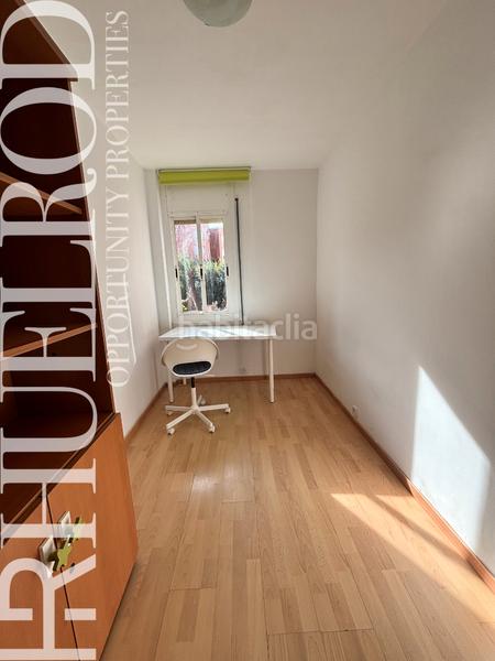 Foto 2a0bd88f-8a33-4ac2-b1a8-9b11f0602c21. Appartement dans carrer del concili de trento 90 dans Barcelona