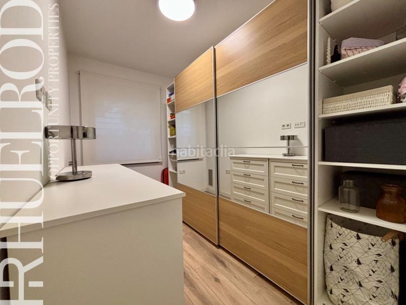 Foto 6b2b2f5b-82b3-438e-921a-6716778cace2. Planta baixa amb calefacció aparcament a Lledoner Granollers