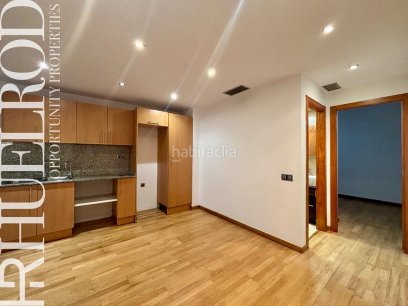 Foto 9b844cd0-9780-450c-a5f3-a15531567b73. Piso  para entrar a vivir cerca del centro ! en Granollers