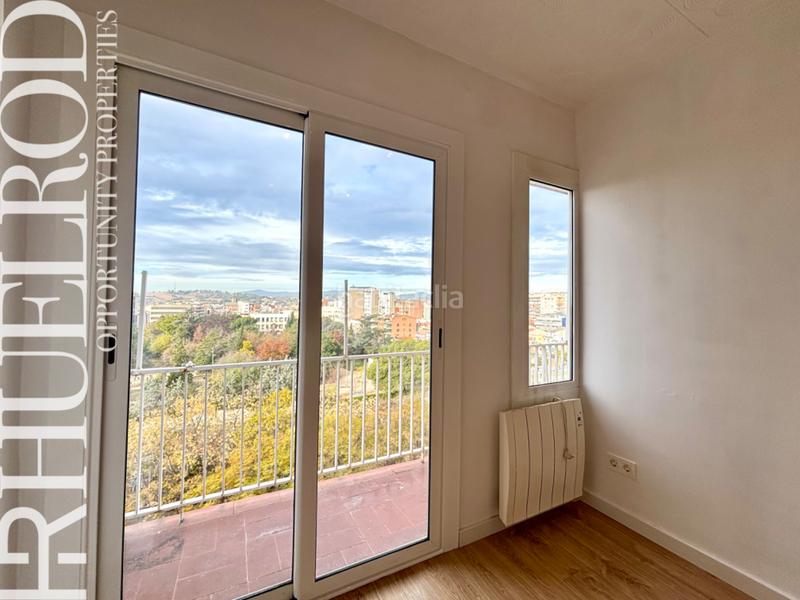 Foto 35840bf7-d6ad-4580-956a-965dc4cb6d75. Piso  con balcón, luz natural y ubicación privilegiada en Font Verda – en Granollers