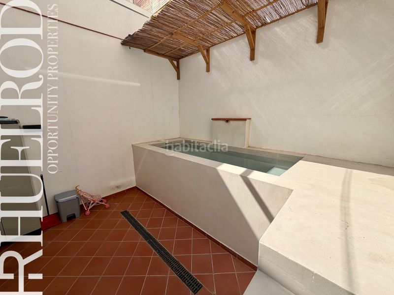 Foto 6dc6d398-7a65-43d2-a707-3b407fe8c67e. Planta baixa amb piscina a Calella