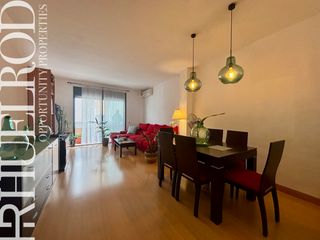 Flat  Carrer del general weyler. Luz, confort y exclusividad en badalona – vivienda con piscina,