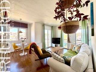 Etagenwohnung  Carrer de la vila de lloret. Luminoso piso tipo ático en blanes