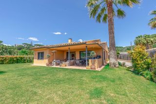 Maison à Rocaferrera. Casa  en urbanización supermaresme, supermaresme