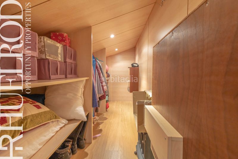 Foto c612ad66-440e-4a97-9744-b64bb25688ad. Casa amb xemeneia calefacció aparcament a Lliçà d´Amunt