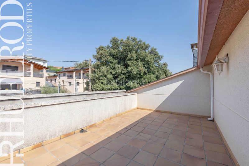 Foto d945a606-13e4-4e32-808c-eafb3a2de5cc. Casa amb xemeneia calefacció aparcament a Lliçà d´Amunt