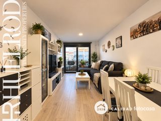 Appartamento  Carrer d'enric granados. Espectacular piso seminuevo con piscina, parking y trastero en b