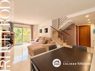 Dúplex  Rial de pau costa. Espectacular dúplex con gran terraza, balcón y mucha luz en el c