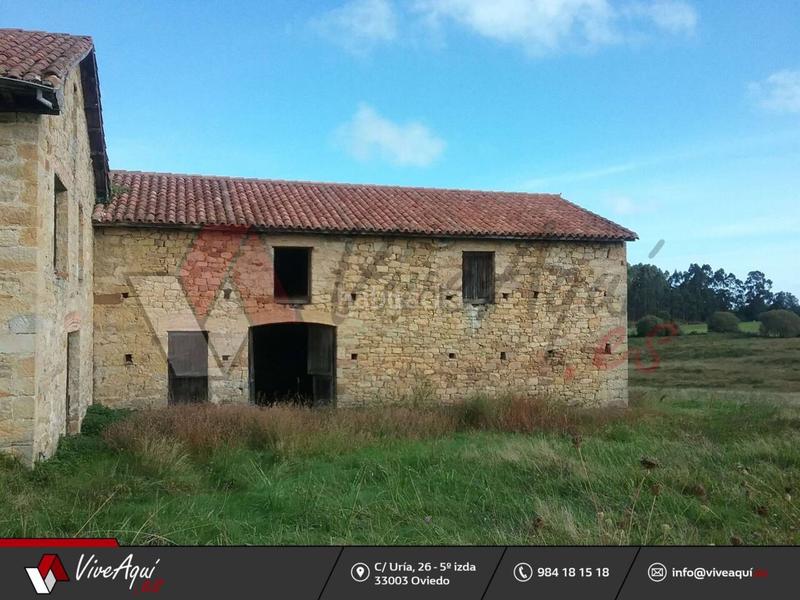 Foto 84eccb13-d9ba-4734-bed5-fc9ce3487c89. Casa caserio de 45.449 m2 de parcela con 2 edificaciones para reformar a su gusto, que suman unos 300m2. en Villaviciosa