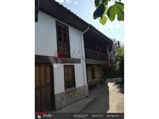 Casa adossada a Piloña. Venta de casa de piedra típica asturiana, adosada, rehabilitada