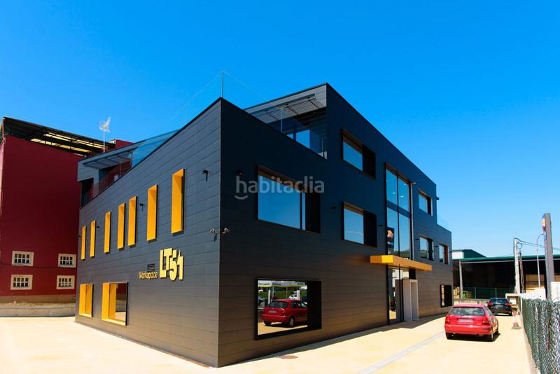 Foto 1ae0385f-a7af-4eb5-bb19-82ef8cb3b26b. Location local commercial dans lugar de la telva 1 dans Cambre