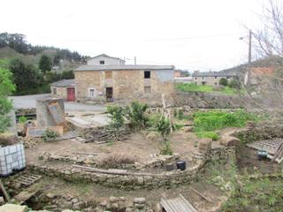 Casa a Orro 10. Casa de piedra para rehabilitar.