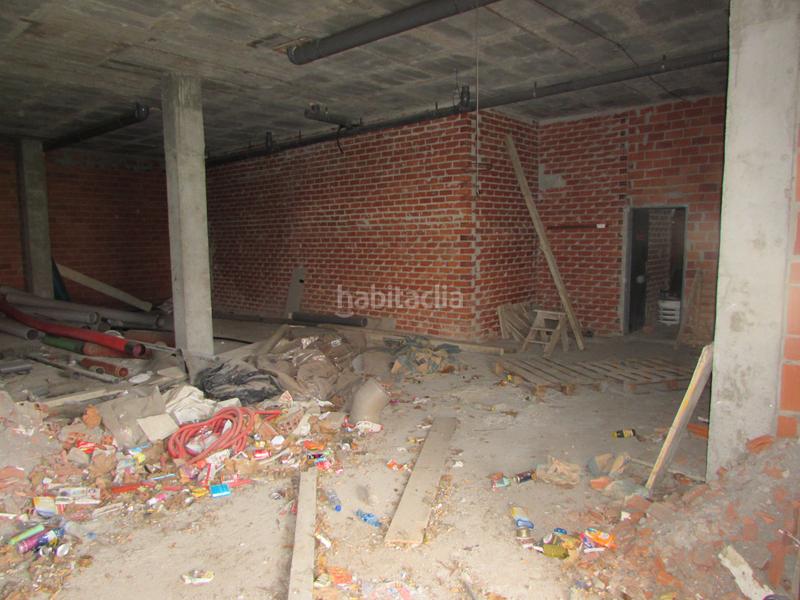 Foto 10405f95-6c2e-4f36-b610-203ea8f34d99. Local comercial en rúa rafael bárez 26 precio negociable en Narón