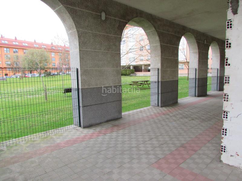 Foto 3a7e601f-46d1-41a8-bfd0-1aac74bca2b0. Local comercial en rúa rafael bárez 26 precio negociable en Narón