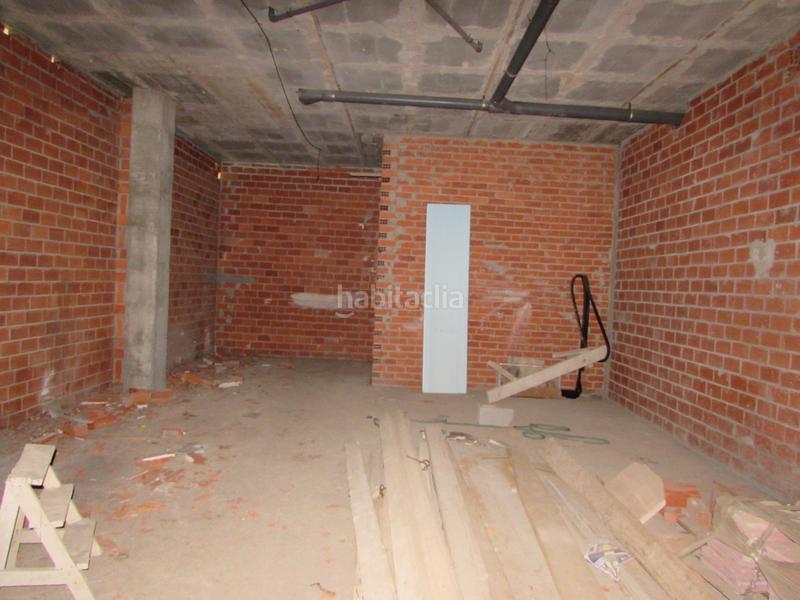 Foto 44ba7ef7-8a2c-4531-8217-875a0cd5bab8. Local comercial en rúa rafael bárez 26 precio negociable en Narón