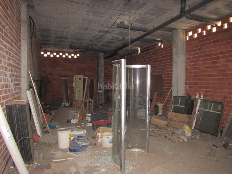 Foto 54170bb6-dede-4559-ba30-8d46fa348f04. Local comercial en rúa rafael bárez 26 precio negociable en Narón