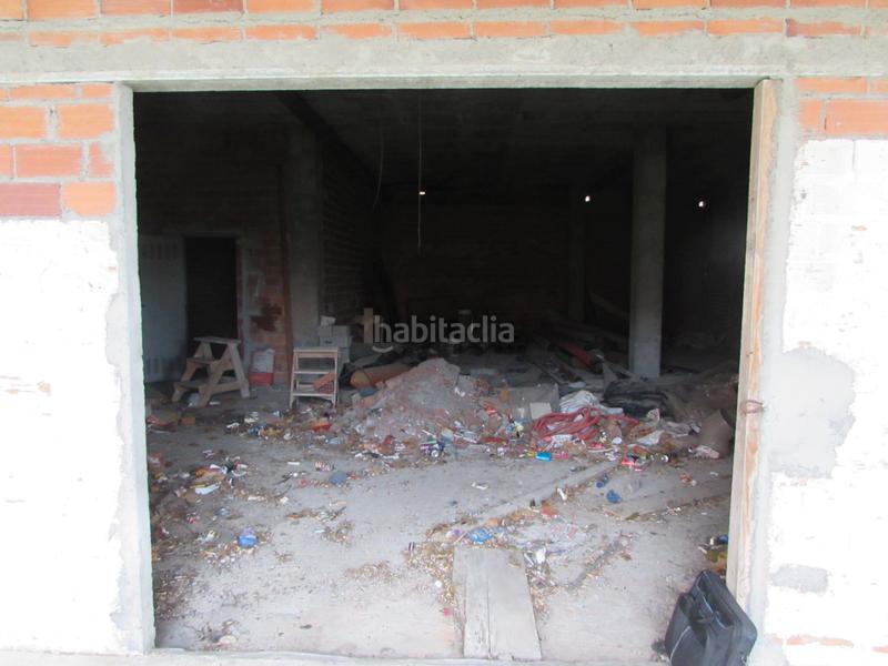 Foto f9182013-913d-4ab7-b63f-eab7c2f0ce3b. Local comercial en rúa rafael bárez 26 precio negociable en Narón
