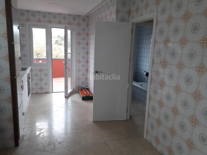 Foto 40b80294-4efb-433e-89e0-d33b57499a77. Casa en rua rio lambre 4 oportunidad de inversion. en Ferrol