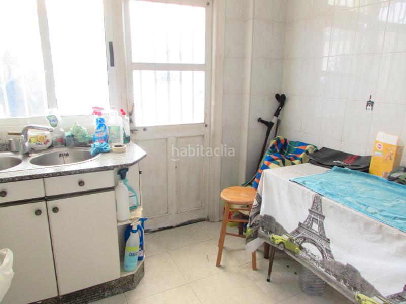 Foto e6264a86-56c6-4a60-b9bd-98eb0b53410d. Edificio in lugar gaiteiro 1 in Cambre