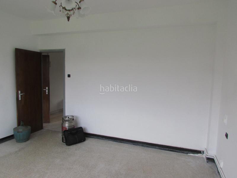 Foto 8dc80e29-9c66-4e25-a87f-41e94f72b4b8. Edificio en lugar gaiteiro 1 en Cambre