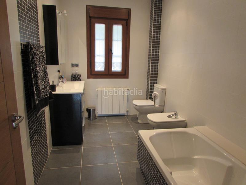 Foto 4019efbe-4e6c-4027-b8e6-cd11a1e2ad66. Casa en lugar paradela 4 en Carral