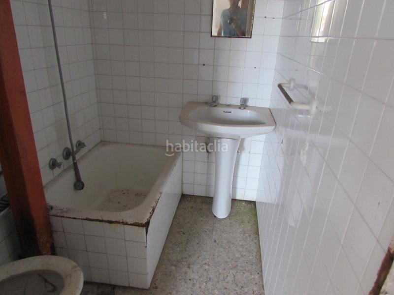 Foto 18567cf0-0249-483a-ac65-710fc7ff798b. Casa a rúa real alta 87 a A Malata - Catabois - Ciudad Jardín Ferrol