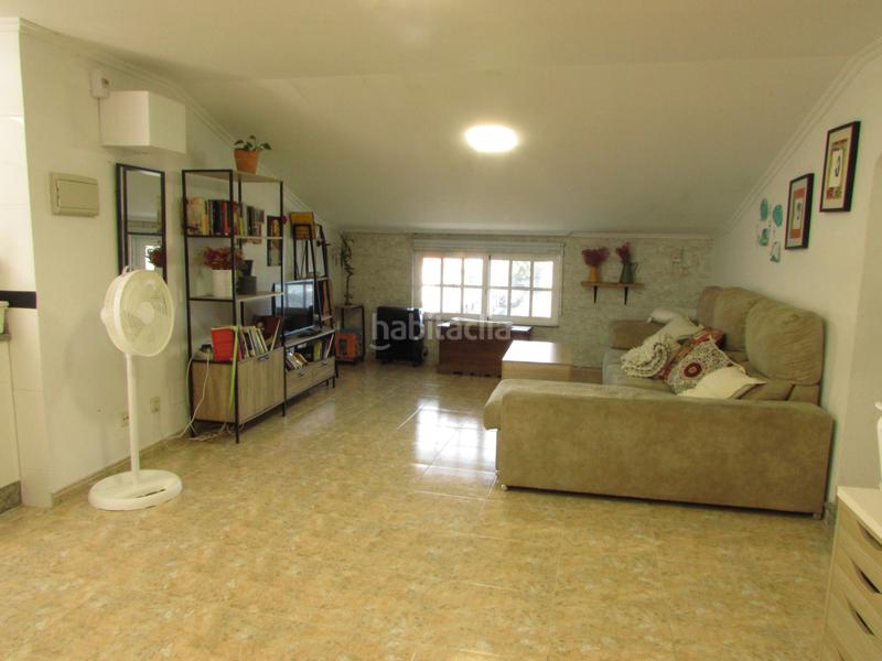 Foto 66c6e09a-b4fa-44e2-8a7d-4e46e0f9bcf4. Casa a rúa real alta 87 a A Malata - Catabois - Ciudad Jardín Ferrol