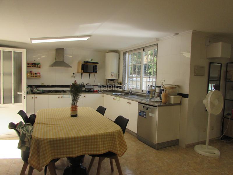 Foto d6dc9c5c-e12f-452f-90fc-35ce41e64280. Casa a rúa real alta 87 a A Malata - Catabois - Ciudad Jardín Ferrol