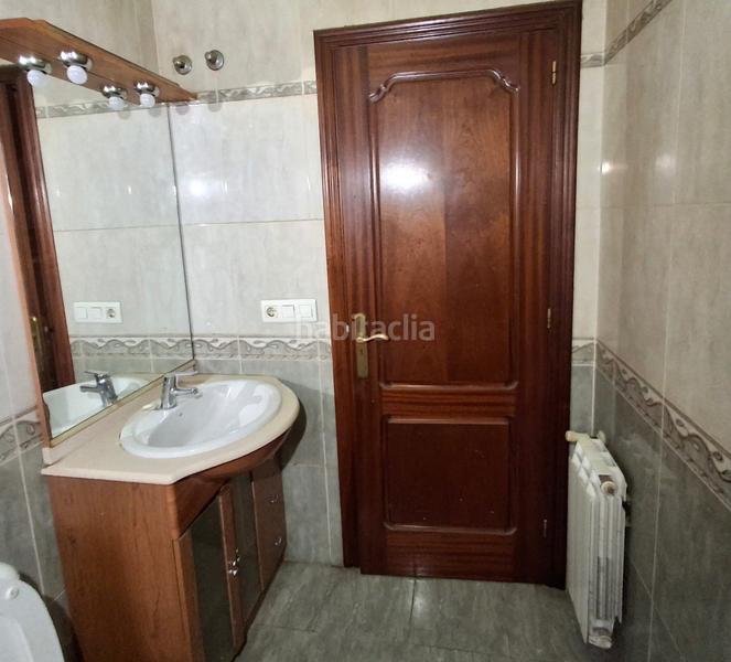 Foto 7a421f1f-2327-46ac-889c-c6c2ce126fb9. Piso en calle de la canella ciega 22 en Verín