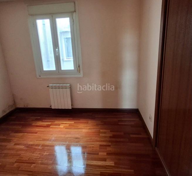 Foto 9cbdb2c9-36fb-41ad-a342-45c305ba705e. Piso en calle de la canella ciega 22 en Verín