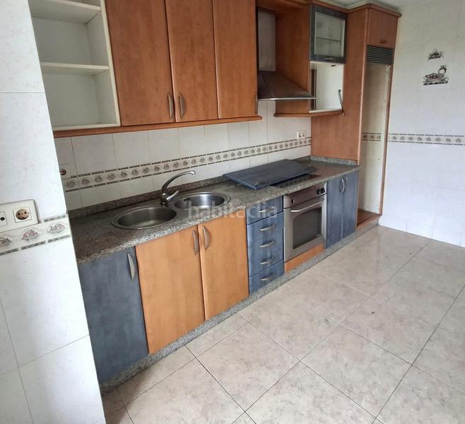 Foto dab05fb9-c742-46f1-b2da-7c84510e6697. Piso en calle de la canella ciega 22 en Verín
