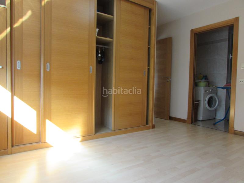 Foto c7b29efd-6459-42d5-87de-3e6f15d314f8. Rent flat in rúa vicente risco 1 in Oseiro Arteixo